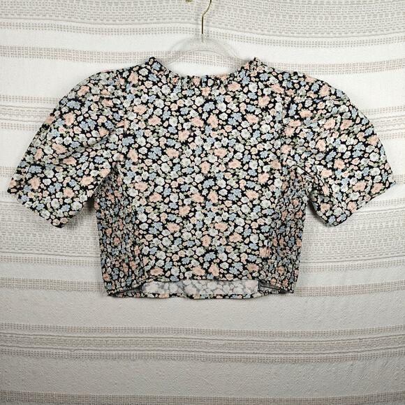 Levi’s Floral Crop Top Puff Sleeve Smocked Blouse Black Multicolor Size M NEW - Picture 2 of 8